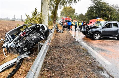 Quatre Blessés Dont Un Grave Dans Un Choc Frontal Entre Deux Voitures