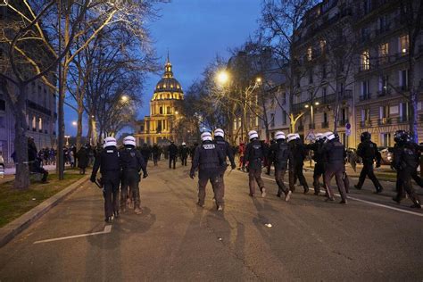 La Policía Carga Contra Miles De Manifestantes En París Todas Las Noticias De Palencia