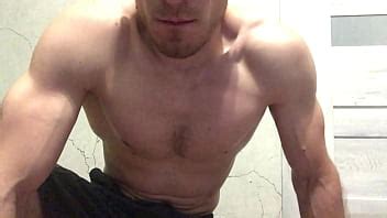 LAME mis pies perra PAPÁ Ruso te HUMILLA Verbalmente Me corro en tu boca XVIDEOS