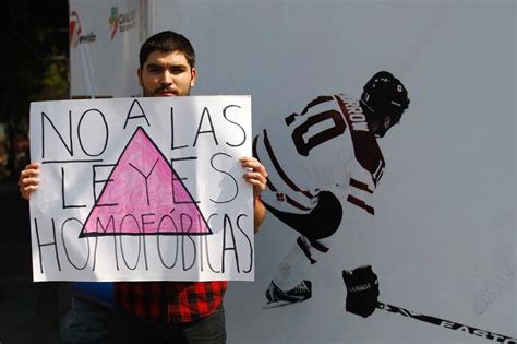 Fotos Lei contra propaganda gay na Rússia provoca protestos pelo mundo 11 06 2013 UOL Notícias