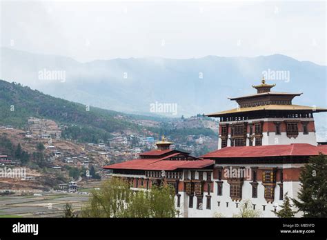 Dzongkhag Hi Res Stock Photography And Images Alamy