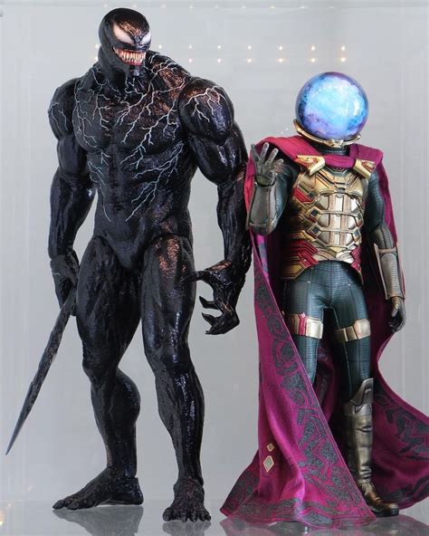 20 Seconds to Comply on Instagram: “Hot Toys Venom & Mysterio”