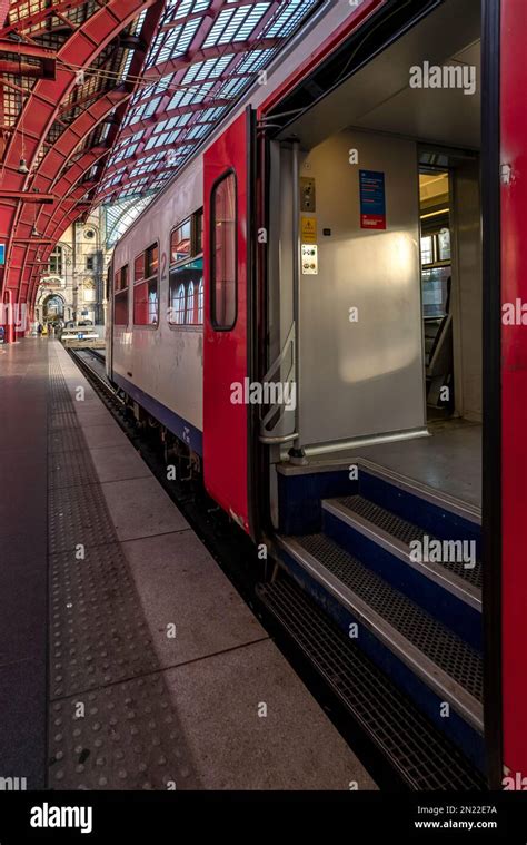 Antwerp Train Station , Antwerp, Belgium Stock Photo - Alamy