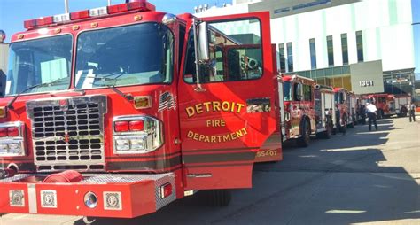 Detroit Fire Department Shows Off Its New Rigs Crains Detroit Business