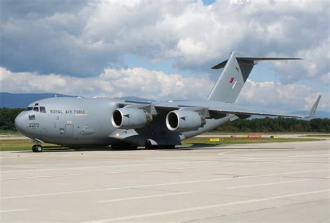 Boeing C-17 Globemaster III - Price, Specs, Photo Gallery, History - Aero Corner