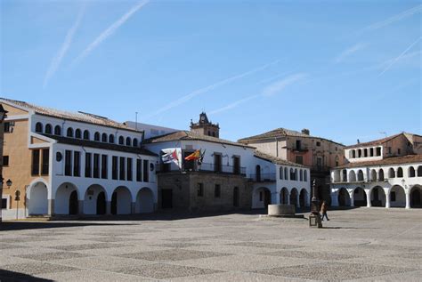 Que ver en Garrovillas de Alconétar Visita su plaza Mayor y su historia