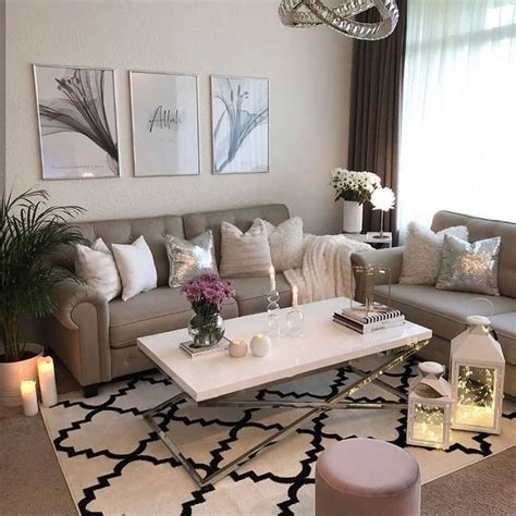 Pin by reem mohad on ديكور المنزل Classic furniture living room