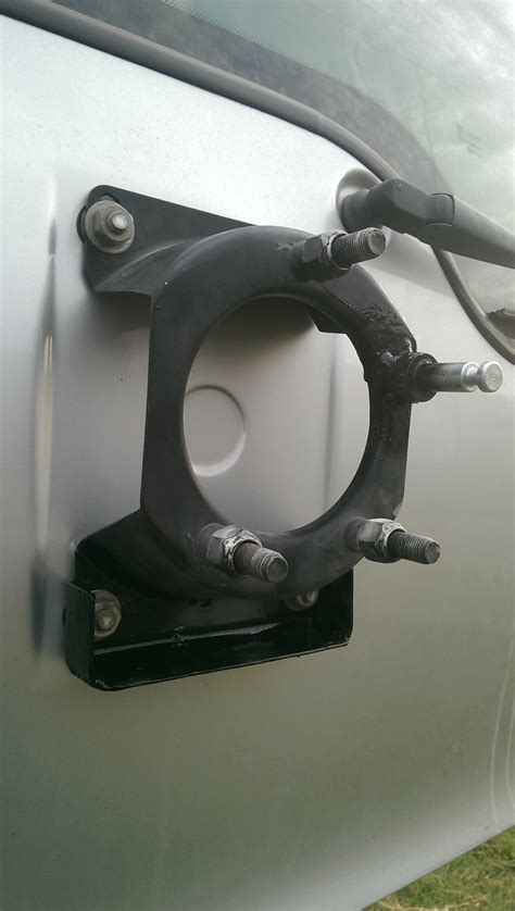 Замок на запаску Нива шевроле. — Chevrolet Niva (1G), 1,8 л, 2007 года ...