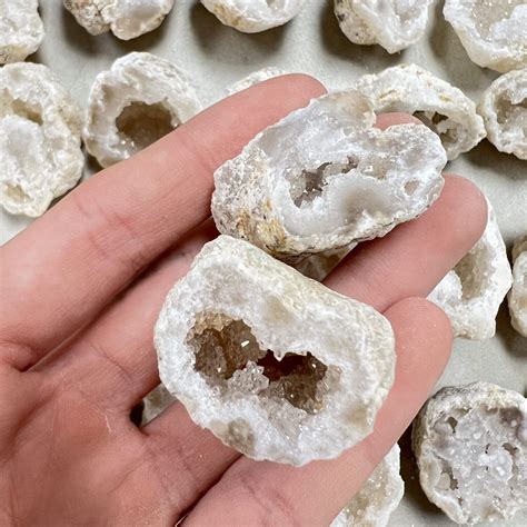 Polished Quartz Geodes Pqg04 B5 Chakra Wholesale