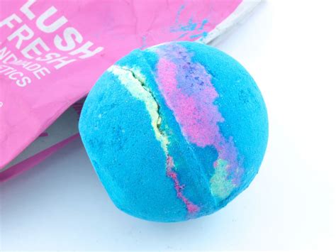 Lush Intergalactic Bath Bomb Review Shespeaks