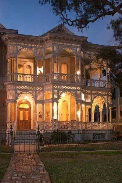 Pin By Joyce Kolb On My Dream Home Victorian Homes Historic Homes