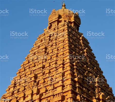 Brihadeeswarar Temple In Thanjavur Tamilnadu India Lord Shiva Temple ...