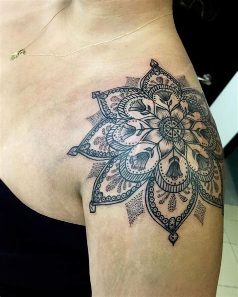 Shoulder Mandala Tattoo © Tattoo Artist Kachalova Mandala Tattoos For