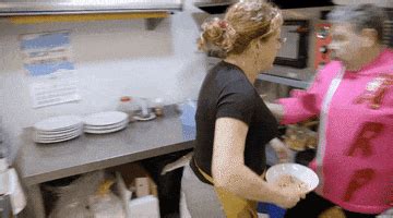 Pesadilla En La Cocina Gifs On Giphy Be Animated