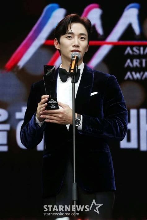 이준호·임영웅·세븐틴→스키즈·아이브·뉴진스 Aaa 대상김선호 4관왕 2022 Aaa 종합 네이트 뉴스