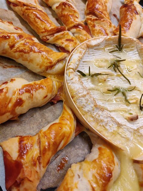 Camembert Fondue Met Bladerdeeg Hamstengels Ik Eten