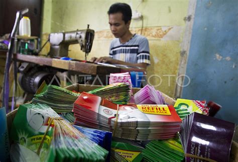 BISNIS DAUR ULANG SAMPAH ANTARA Foto