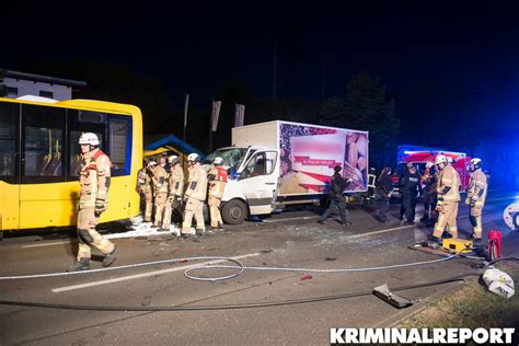 Schwerer Unfall in Marzahn fünf Personen verletzt Kriminalreport