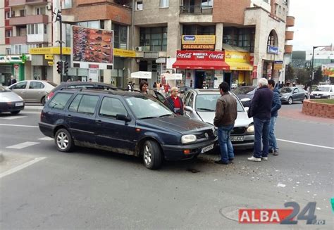 Foto Accident N Sensul Giratoriu Din Centrul Ora Ului La Alba Iulia