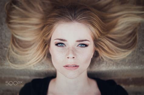 Denim Yvonne Michel Freckles Women Blonde Portrait Mark Prinz