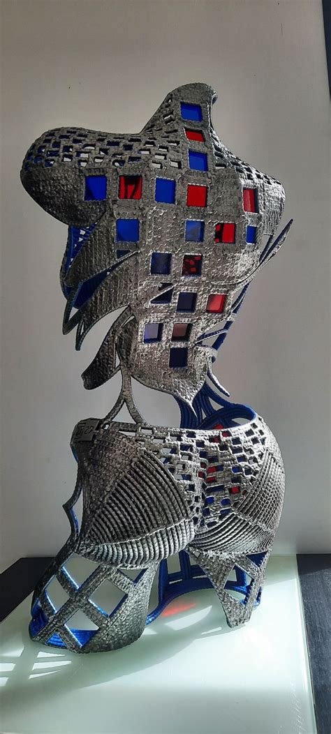 Épinglé par Naxos sur Sculpture | Sculpture d'art métal, Projets d'art ...