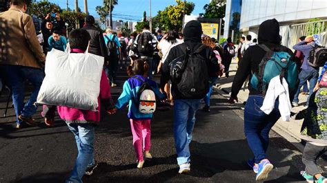 Cuarta Caravana De Migrantes Salvadore Os Parte Hacia Estados Unidos