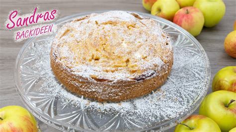 Apfelkuchen Rezept - einfach und lecker - Sandras Backideen