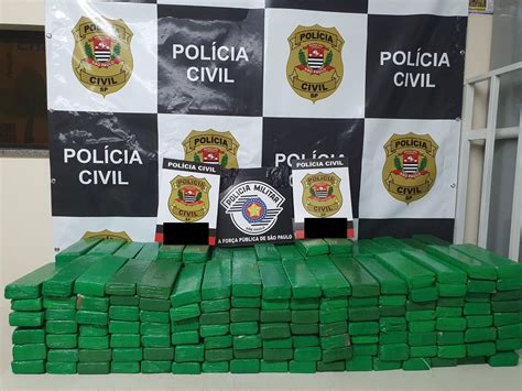 Polícias Civil e Militar interceptam o transporte de 241 tijolos de