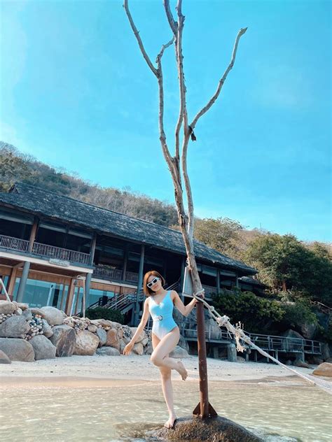 Trâm Anh khoe dáng nóng bỏng với bikini khiến cư dân mạng trầm trồ