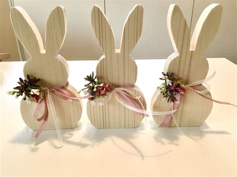 Wooden Easter Bunnies With Flower Necklaces