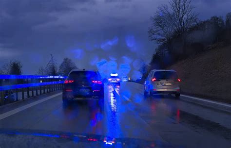 Polizei Sucht Zeugen Fahrzeug Verliert Laderampe Auf Der A Bei