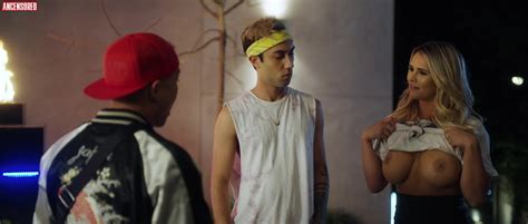 Naked Kinsey Wolanski In Slasher Party