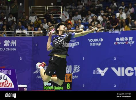 Singaporean Badminton Player Loh Kean Yew Defeats French Badminton