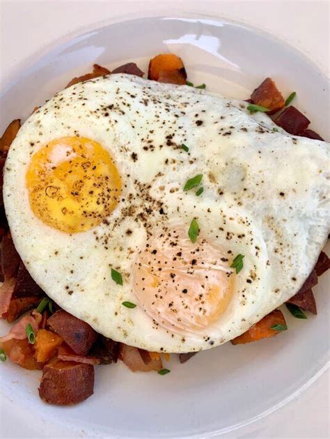 How To Cook A Fried Egg Technique For A Perfect Over Easy Egg And Yolk Every Time Uk