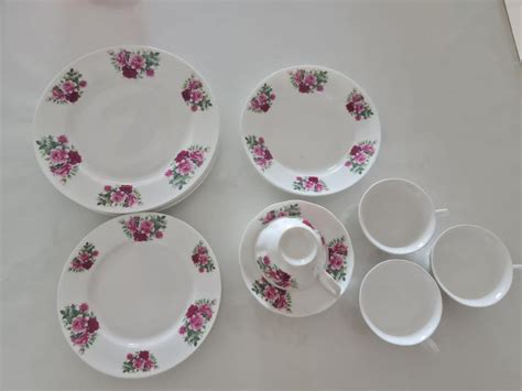 Set Pinggan Makan vantage porcelin ala english style, Furniture & Home Living, Kitchenware ...