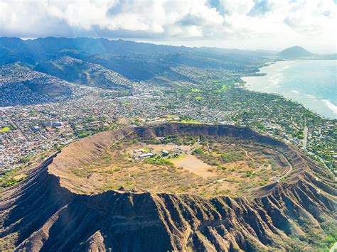 Affordable Waikiki Hotel | Holiday Inn Express Waikiki