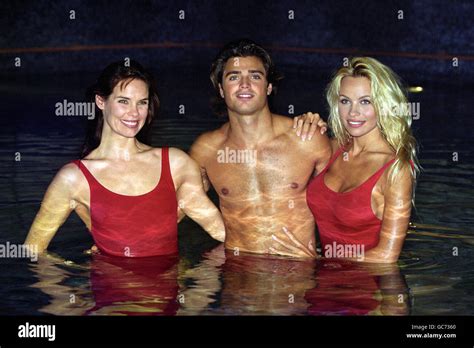 BAYWATCH CAST MEMBERS Stock Photo - Alamy