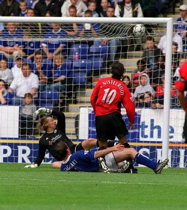 Ruud Van Nistelrooy Utd Scores Goal Editorial Stock Photo - Stock Image ...