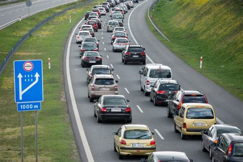 Korki przed bramkami na A1 w stronę Gdańska Wydarzenia w INTERIA PL