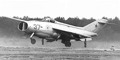 Як-36 – рождение отечественных самолётов с вертикальным взлётом и ...