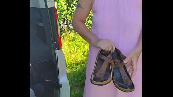 Totally Nude In Carpark XNXX