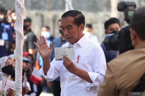 Presiden Jokowi Sampaikan Realisasi Bsu Dan Blt Bbm Antara News