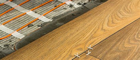 Comment poser du parquet contrecollé sur un plancher chauffant