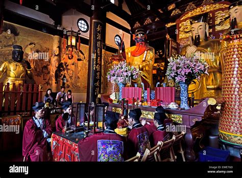 Chenghuang Miao Temple The City God Temple Near Yuyuan Garden