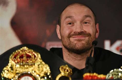 Boxe Tyson Fury Vole Comme La Girouette Et Pique Comme L Abeille La