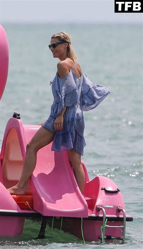 Michelle Hunziker Is Seen In A Bikini In Milano Marittima Photos Pinayflixx Mega Leaks