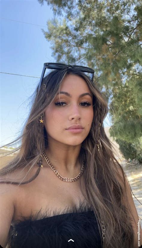 Zoe Ferguson Zoeferguson Nude OnlyFans Leaks Fappening FappeningBook