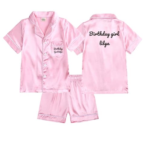 Meninos Meninas Aniversário Personalizado Pijamas Roupas De Seda Cetim Crianças Pijamas 2 Pçs