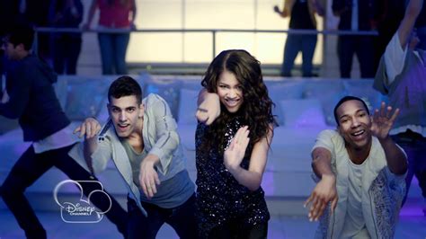 Zendaya Clip Something To Dance For Clip Extrait Exclu Disney