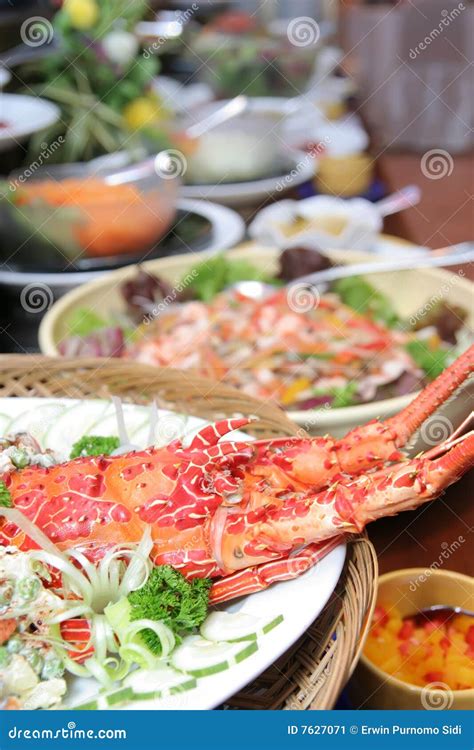 Lobster in Buffet Dinner stock image. Image of dish, event - 7627071